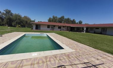 Casa en Venta en condominio los comendadores de batuco sitio 20