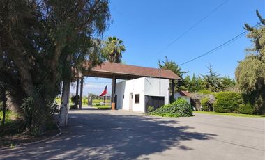 Casa en Venta en condominio los comendadores de batuco sitio 20