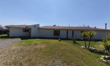 Casa en Venta en condominio los comendadores de batuco sitio 20