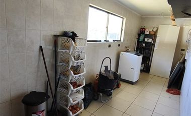 Casa en Venta en condominio los comendadores de batuco sitio 20