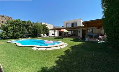 Casa en Venta en Santa Elena - Chicureo