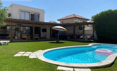 Casa en Venta en Santa Elena - Chicureo