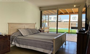 Casa en Venta en Santa Elena - Chicureo