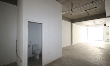 Local Comercial en Arriendo en Av. Vitacura // Gerónimo de Alderete // Las Hualtatas