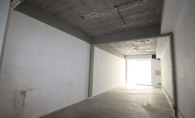 Local Comercial en Arriendo en Av. Vitacura // Gerónimo de Alderete // Las Hualtatas