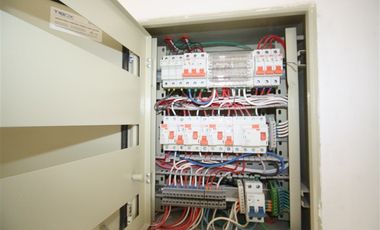 Local Comercial en Arriendo en Av. Vitacura // Gerónimo de Alderete // Las Hualtatas