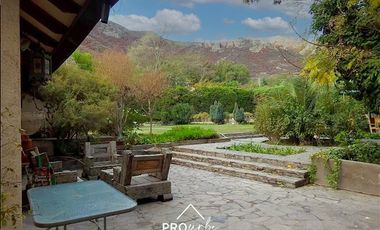 Casa en Venta en Venta Hermosa Casa Construcción Sólida, 5.000 m2 Terreno, El Manzano, San Jose de Maipo