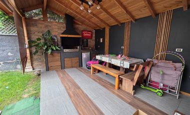 Casa en Venta en CAMINO DEL ROBLE