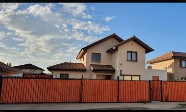 Casa en Venta en Sendero Rio Ñiuble 430 Machali