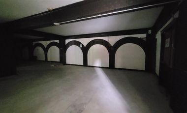 Local Comercial en Arriendo en Local de 524 m2 con frente a Alameda, al lado Hotel San Francisco
