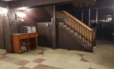 Local Comercial en Arriendo en Local de 524 m2 con frente a Alameda, al lado Hotel San Francisco