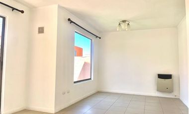 Casa en Arriendo en Avenida Santa Cruz 291. La Cruz