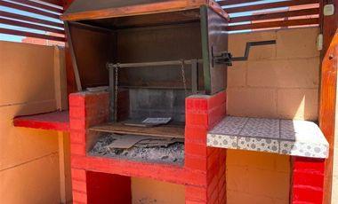 Casa en Arriendo en Avenida Santa Cruz 291. La Cruz