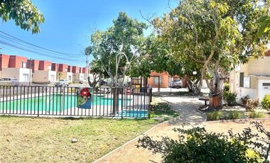 Casa en Arriendo en Avenida Santa Cruz 291. La Cruz