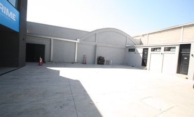 Bodega en Arriendo en Las Dalias // Pedro de Valdivia // Obispo Arturo Espinoza
