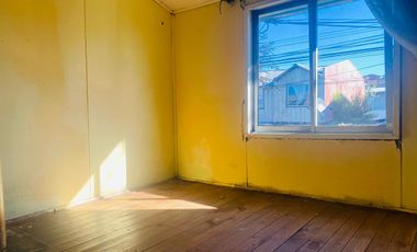 CASA DE DOS PISOS EN PLENA POBLACION