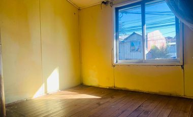 CASA DE DOS PISOS EN PLENA POBLACION