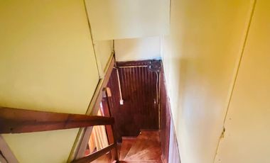 CASA DE DOS PISOS EN PLENA POBLACION