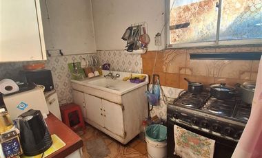 Casa en Venta en Metro Blanqueado Quinta Normal Calle Tadeo Vargas