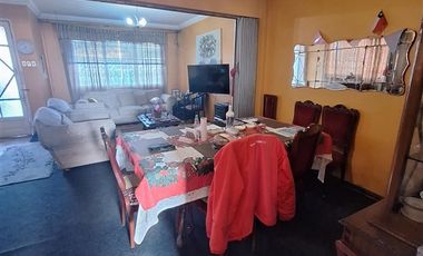 Casa en Venta en Metro Blanqueado Quinta Normal Calle Tadeo Vargas