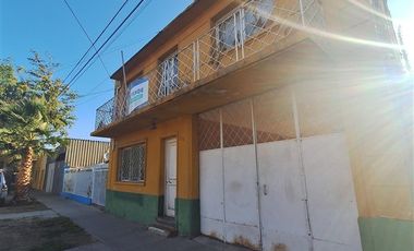 Casa en Venta en Metro Blanqueado Quinta Normal Calle Tadeo Vargas