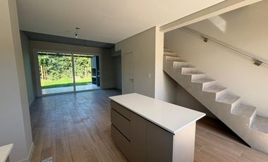 ALQUILER DUPLEX CON JARDIN PROPIO - ALDEANA PILAR