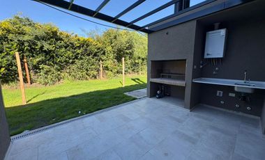 ALQUILER DUPLEX CON JARDIN PROPIO - ALDEANA PILAR