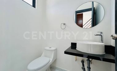 Casa en Venta | Arbolada a Estrenar | 3 recámaras | Alberca