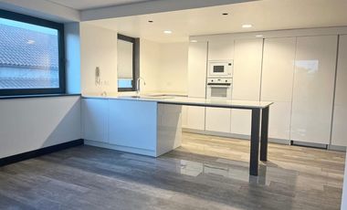 Dúplex con Jardín, Piscina Priv. Quincho Vitacura