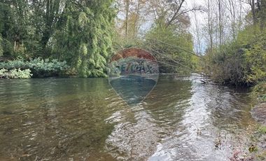 Parcela 5000 mt2  con acceso a Río