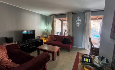Casa en Venta: Cómoda Vivienda en Colina, Liray