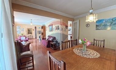 Encantadora Casa, con Gran Terreno 370 Mts2, Macul