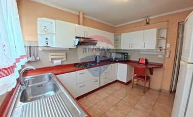 Encantadora Casa, con Gran Terreno 370 Mts2, Macul