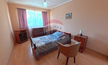 Encantadora Casa, con Gran Terreno 370 Mts2, Macul