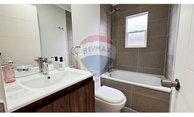 Se vende Casa en Cipreses de Labranza