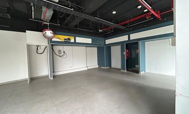 Local Esquina Los Militares, Las Condes