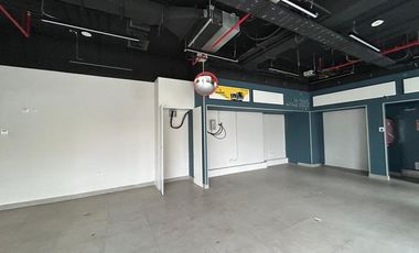 Local Esquina Los Militares, Las Condes