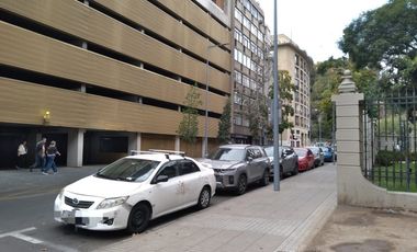 EN PLENO CENTRO DE SANTIAGO, FULL SEGURIDAD