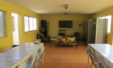 SE ARRIENDA CASA 12 PERSONAS 10 DORMITORIOS