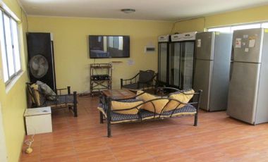 SE ARRIENDA CASA 12 PERSONAS 10 DORMITORIOS