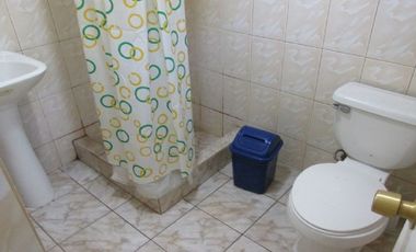 SE ARRIENDA CASA 12 PERSONAS 10 DORMITORIOS
