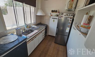 Venta de casa de 5 ambientes con cochera y quincho en Wilde
