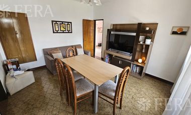 Venta de casa de 5 ambientes con cochera y quincho en Wilde