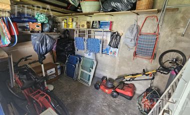 Venta de casa de 5 ambientes con cochera y quincho en Wilde