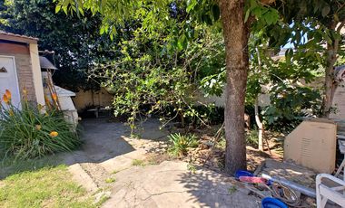 Casa en venta en Isidro Casanova