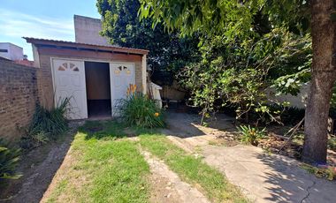 Casa en venta en Isidro Casanova