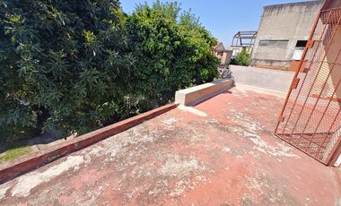 Casa en venta en Isidro Casanova