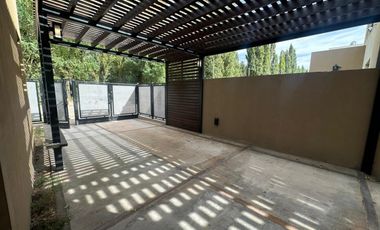 Vende Casa 3 Habitaciones - Plottier