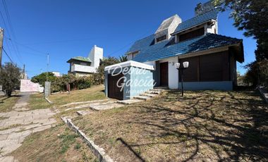 CASA A REFACCIONAR VENTA BARRIO SAN RAFAEL MDA 4 AMB 1 CUADRA DEL MAR GAS NATURAL COCHERA PARRILLA