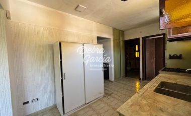 CASA A REFACCIONAR VENTA BARRIO SAN RAFAEL MDA 4 AMB 1 CUADRA DEL MAR GAS NATURAL COCHERA PARRILLA